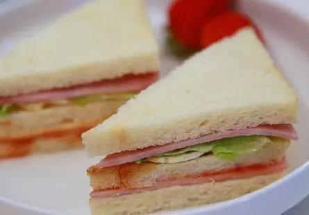 三明治不必出去買,美食達人手把手教你,作為早餐簡單又快手