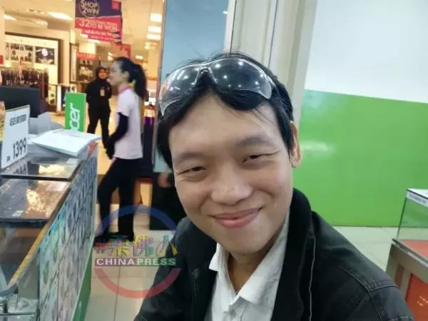 避免被取締罰款 商家轉網售電子菸