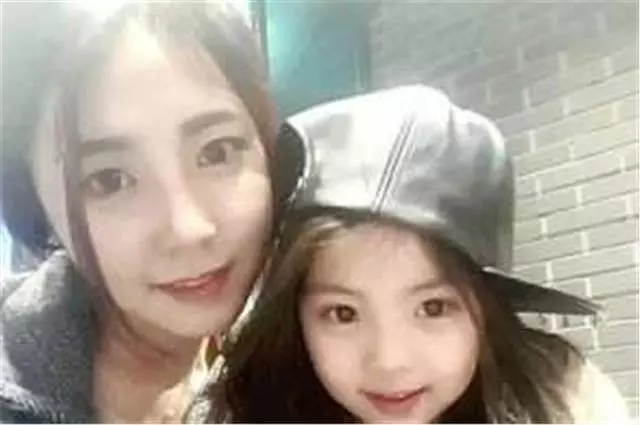 6歲女孩走紅,因太美被質疑整過容,看到孩子父母,謠言不攻自破!