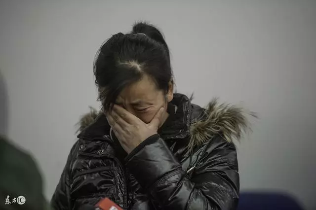 媽媽丟下我們跑了15年,我結婚,她跟婆家開口要20萬,我回了一話