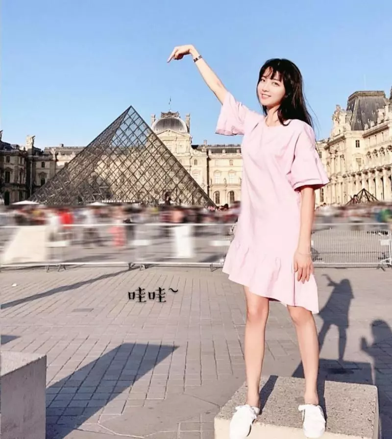 天菜級的空姐Cheryl連發美照在IG,粉絲們大飽眼福~