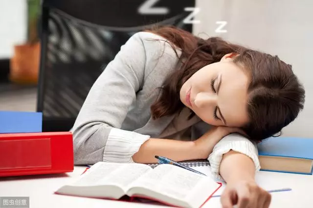 明明睡了覺,為何上班還是覺得困?提醒:5個原因,你可曾考慮過