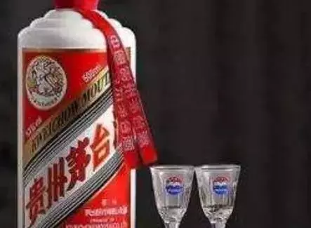 茅台酒瓶上的「紅飄帶」,有什麼秘密?知道的可以稱得上老酒鬼了!