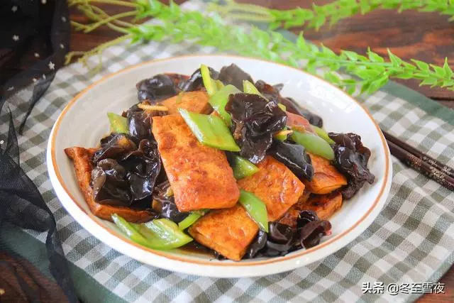 推薦10道家常菜,不用放肉,素炒更有味,味道不輸大魚大肉