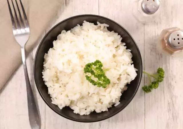 白米飯吃多了容易引發血糖升高?這8種食物也要「忌口」 !