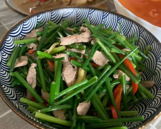 簡單又好做的13種韭菜台做法,上桌就光碟,在家都可以做