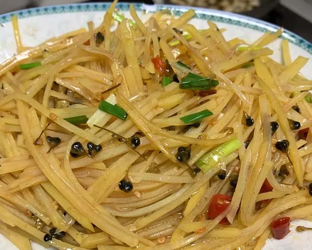 土豆絲的14種做法,製作簡單營養開胃,搭配米飯更是超級下飯