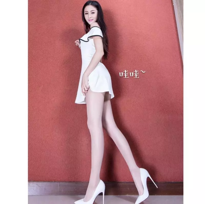 熟女型的長腿姐姐snowy一點也不輸給現在的妹妹們~