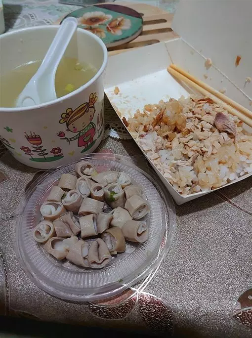 店家裝飯竟用秤的 網看傻:強迫症?。「從小小地方,看出一個人的大大個性。」