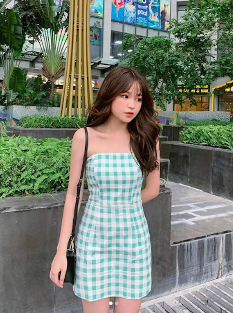 越南嫩妹「Thuỷ Thanh Nguyễn」白皙水靈像娃娃,微肉感好像鄰家小妹妹!
