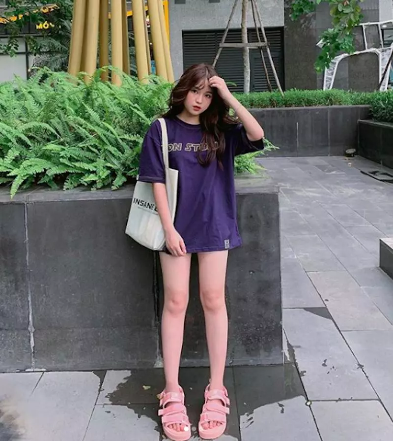 越南嫩妹「Thuỷ Thanh Nguyễn」白皙水靈像娃娃,微肉感好像鄰家小妹妹!