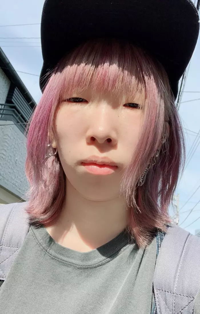 因長相太醜,無人追還被網友攻擊,化妝後秒變美女追她的人排隊