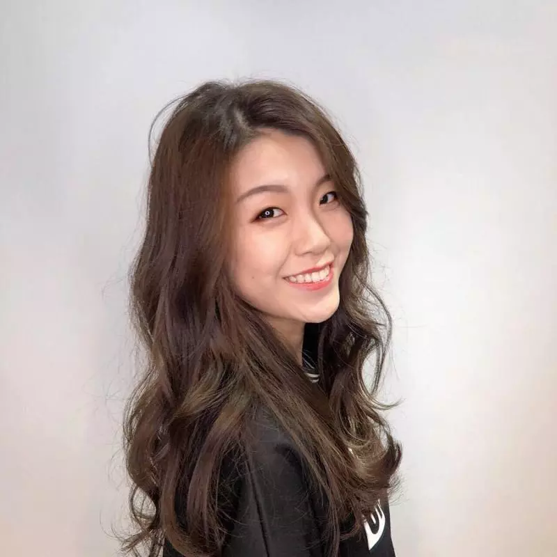 超有才腹語美少女!「奕璇E.T」渾圓大眼甜笑很迷人!