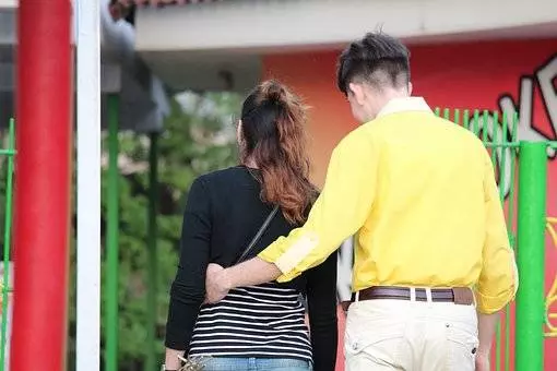 離婚五年,前妻的朋友圈重新「對我可見」,但我卻高興不起來 !
