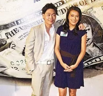 溝女王修身養性變住家男,45歲李思捷正式"封盤"買餸學做人夫