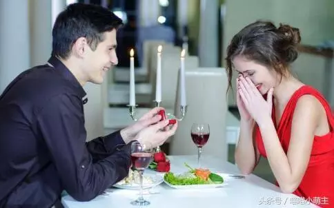 結婚婆婆給十萬彩禮,我家買車,看到一條撤回的信息,我決定悔婚