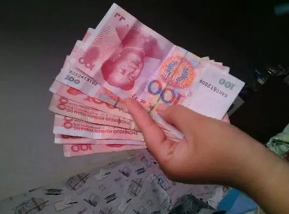 和男友打拚5年,他卻娶了老闆的女兒,結婚那天我讓他終生難忘