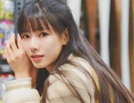 喜宴結束後,我媽打包剩菜遭岳母嘲笑,老婆的話讓我心存感激