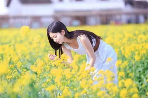 接婆婆和我們一起住,我下夜班到家,看到客廳里的婆婆我泣不成聲