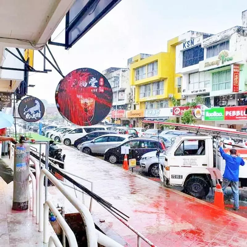 大馬「2幸福堂分店」,遭人5次潑紅漆!