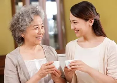 婆婆拿到拆遷款,打算分我十萬,聽到消息後我摔門而去