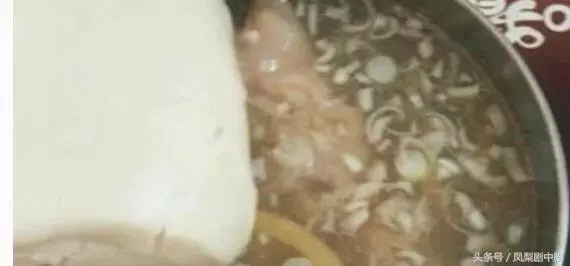姑姐坐月子我去看她,看到她婆婆準備的好菜好飯,我勸姑姐離婚