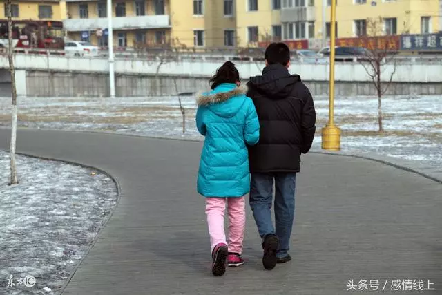 婆家拆遷得賠償款80萬,婆婆給我一張銀行卡,得知餘額我笑了