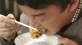 並不是所有飯都要「趁熱吃」,溫度錯過65°,會損害食道和腸胃