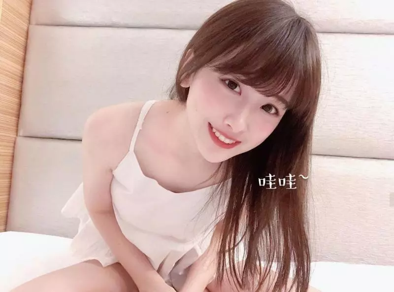 台中有位小護士長的很可愛,每天好多都是她的小粉絲在等她下班。