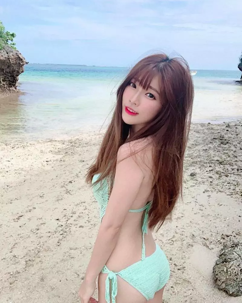 雪白美少女「簡欣汝」連吃雞都要美,看她實況就是一種享受啊!
