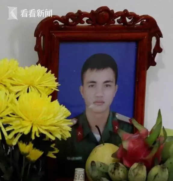籌1萬英鎊幫老公偷渡失聯, 妻子抱兒淚崩 : 沒力氣了 !