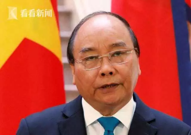籌1萬英鎊幫老公偷渡失聯, 妻子抱兒淚崩 : 沒力氣了 !