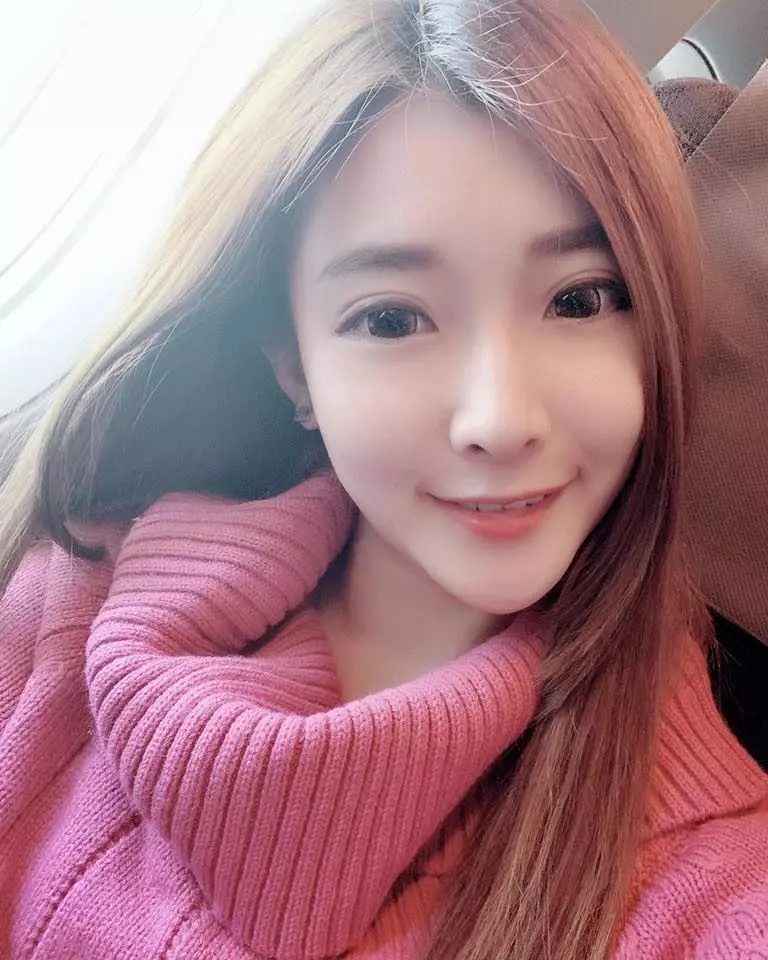 清新運動馬尾妹「Rebeca小花」路跑造型超性感,姣好身材好火辣!