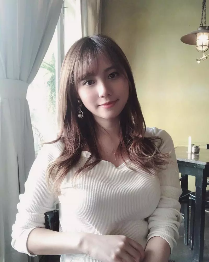 十年過後還是超正!東海大學校花「洪薇喬」高中開始就是表特常客 長髮飄逸氣質超空靈