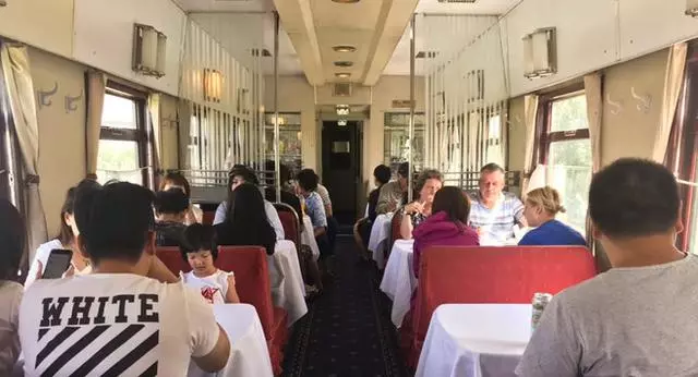 世界最「堅強」的火車,開206小時才到終點,一般人真受不了