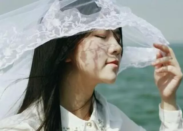 「帶婆婆去商場買衣服,結帳後聽見售貨員的一番話,我憤然離去」