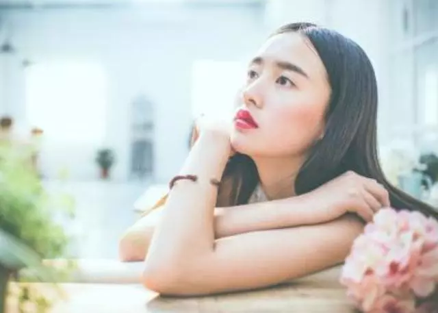 「帶婆婆去商場買衣服,結帳後聽見售貨員的一番話,我憤然離去」
