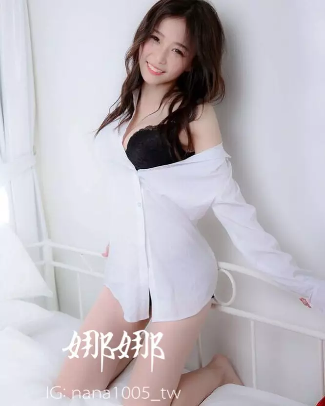 這教官太犯規!「娜娜Christina」清甜微笑奪人心,性感嫩體讓人想天天到教官室報到!