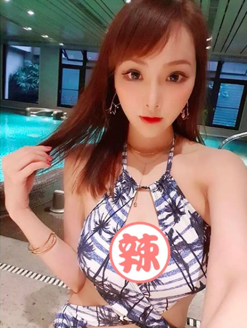 又到了比基尼季節~辣妹老闆娘「Amila Yu」狂換泳裝,挺傲人身材讓你選一套!