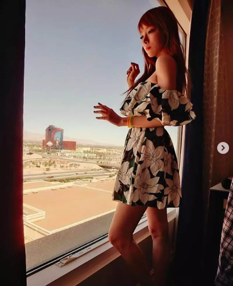 又到了比基尼季節~辣妹老闆娘「Amila Yu」狂換泳裝,挺傲人身材讓你選一套!