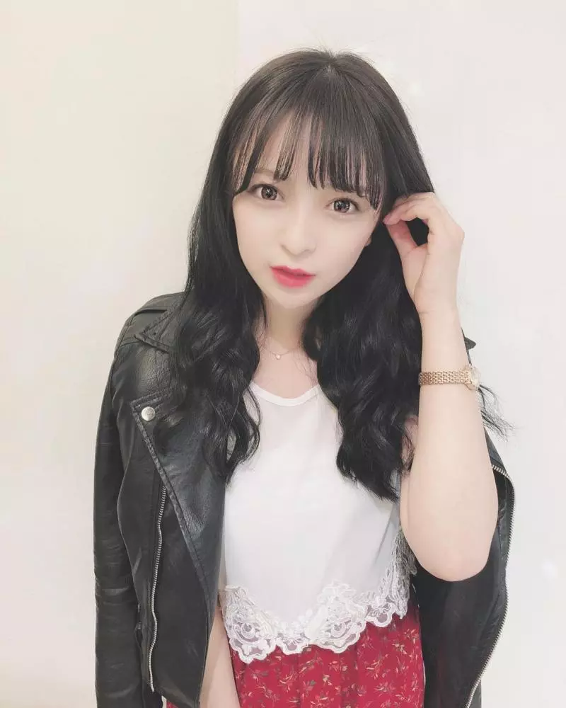 清新櫻花妹「船木沙織」海攤上大秀白嫩美體,男人們看到都不小心溺水了!