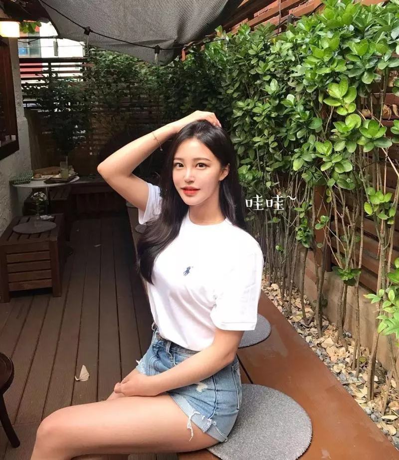 腿長到逆天超火辣的MIN 迷倒了不少網友,真的美跪了~~