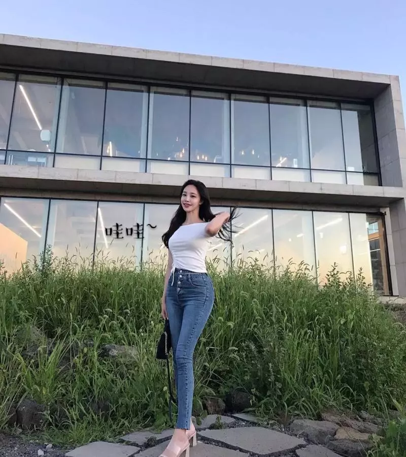 腿長到逆天超火辣的MIN 迷倒了不少網友,真的美跪了~~