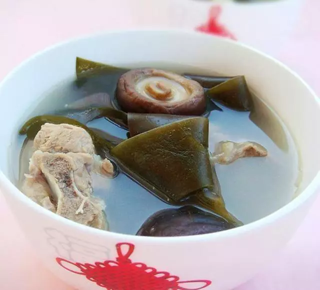 最適合秋冬喝的10種湯湯水水,天冷喝一碗,全身暖和舒服,學起來