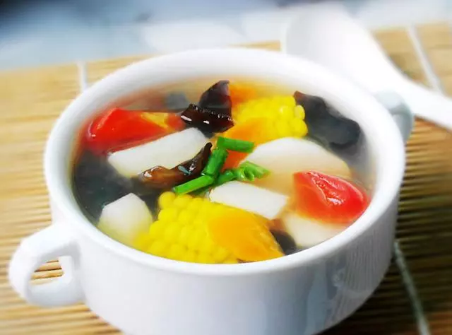 最適合秋冬喝的10種湯湯水水,天冷喝一碗,全身暖和舒服,學起來