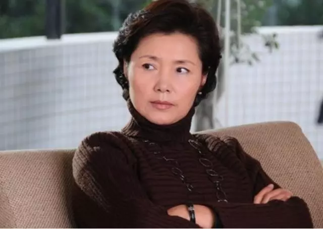 「兒子,我要搬來和你一起住」「婆媳難相處,您好好照顧爸就行