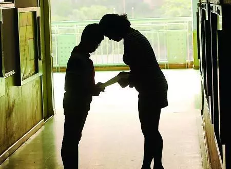 媽媽來我家小住,無意間聽到她和婆婆的對話,我立馬把她送回家
