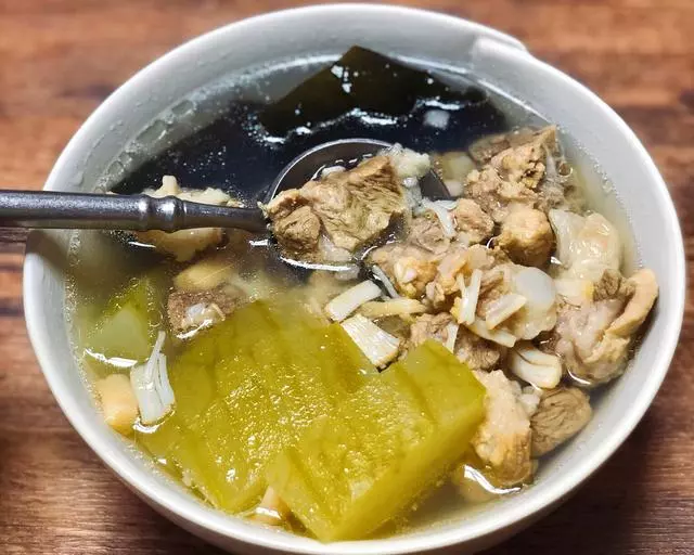 鮮香誘人的14道海帶湯,每天喝一碗,半個月都不帶重複