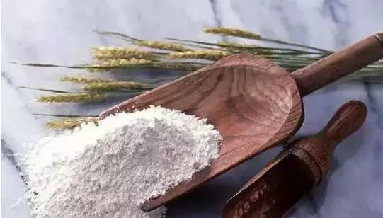 洗頭髮時加一點這個,刺激頭髮加快生長!不到幾天頭髮就長回來了!便宜有效!