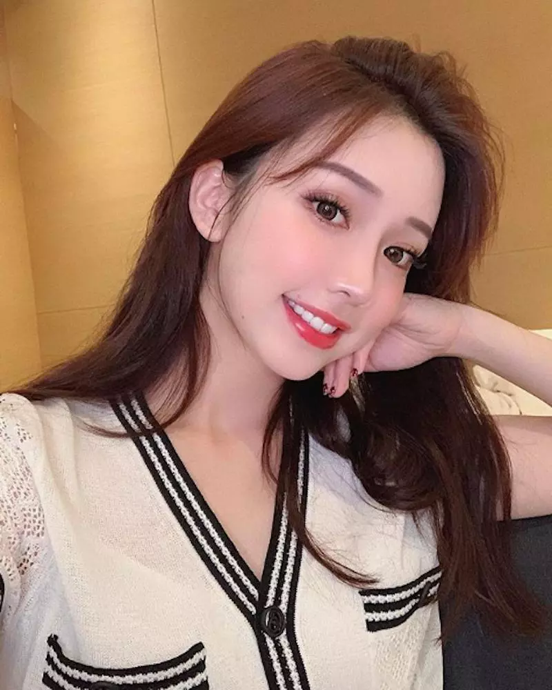 網拍界仙女老闆娘「喜哥」人小志氣高,「蜂腰翹臀」自己當麻豆穩賺不虧!